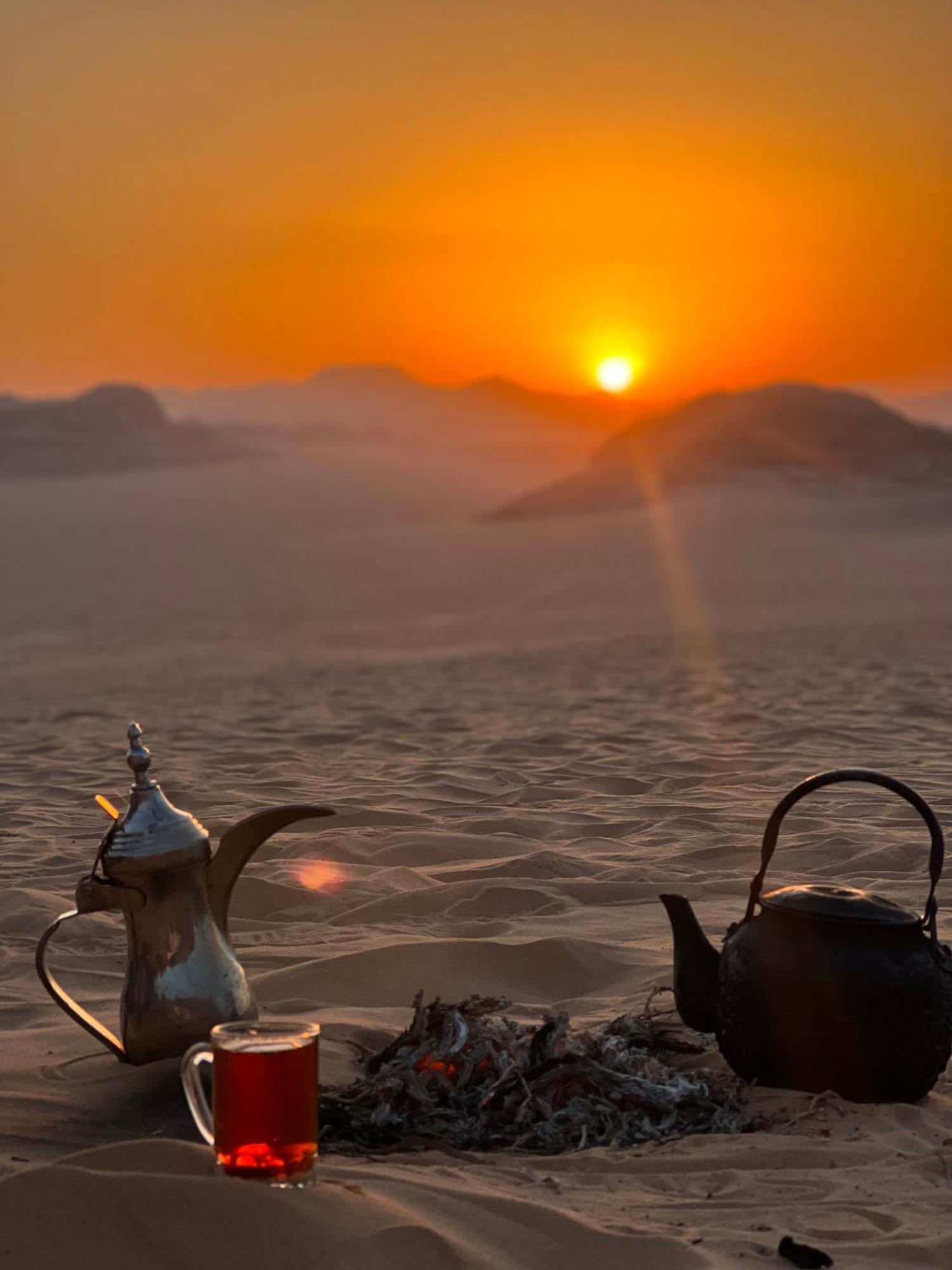 Rum Victoria Luxury Camp Wadi Rum Buitenkant foto