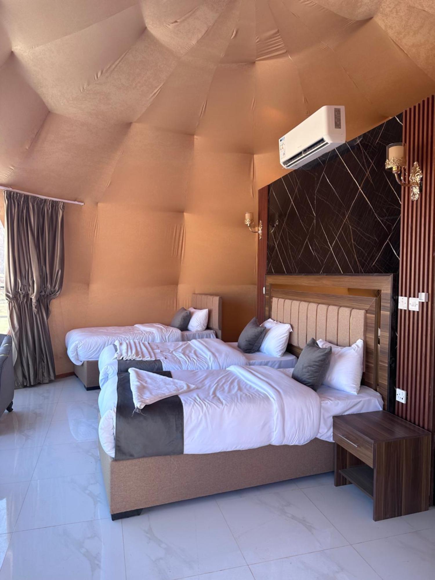Rum Victoria Luxury Camp Wadi Rum Buitenkant foto