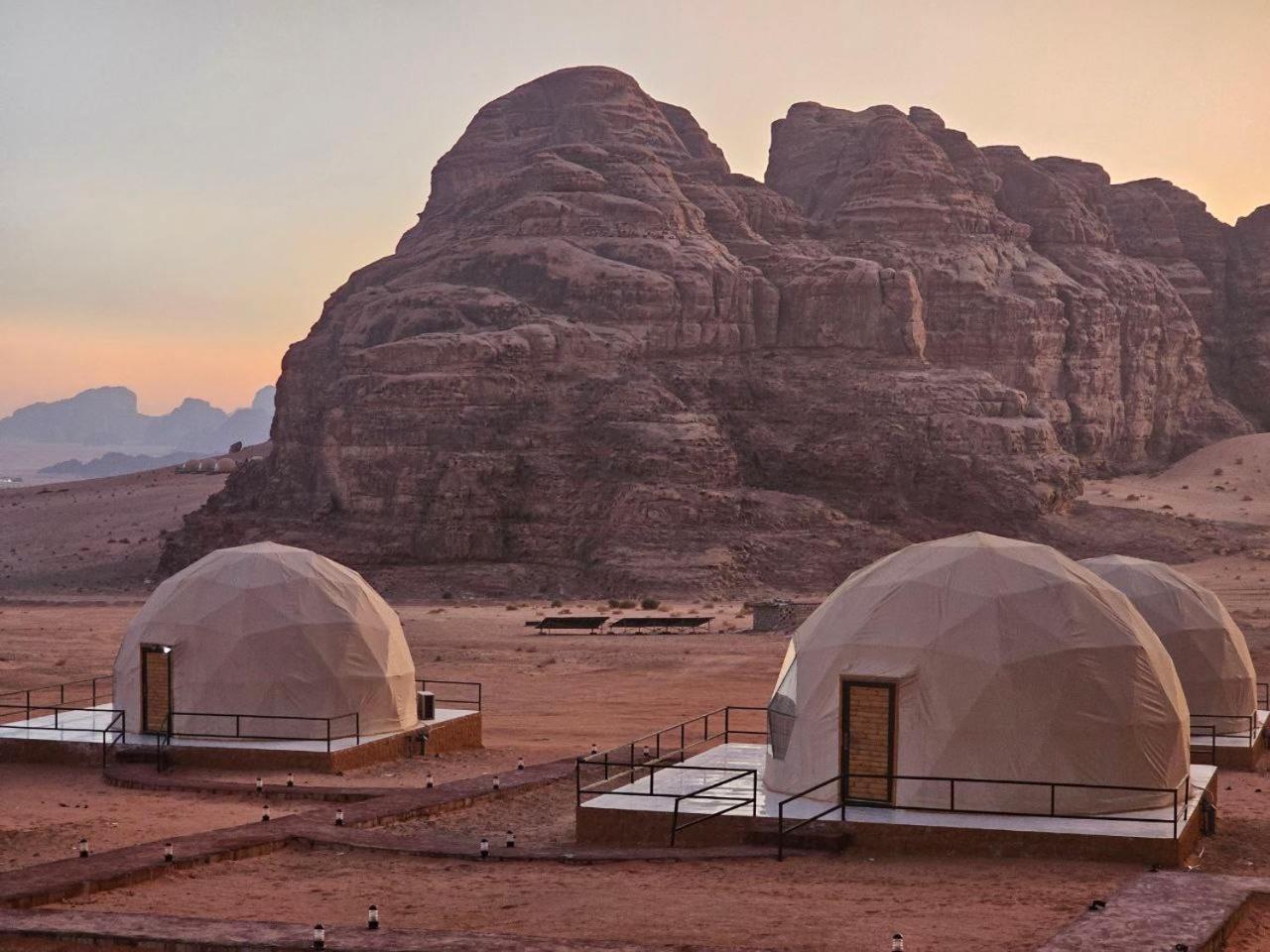 Rum Victoria Luxury Camp Wadi Rum Buitenkant foto
