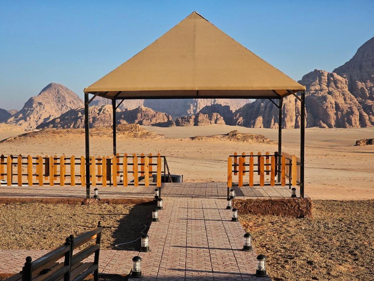 Rum Victoria Luxury Camp Wadi Rum Buitenkant foto