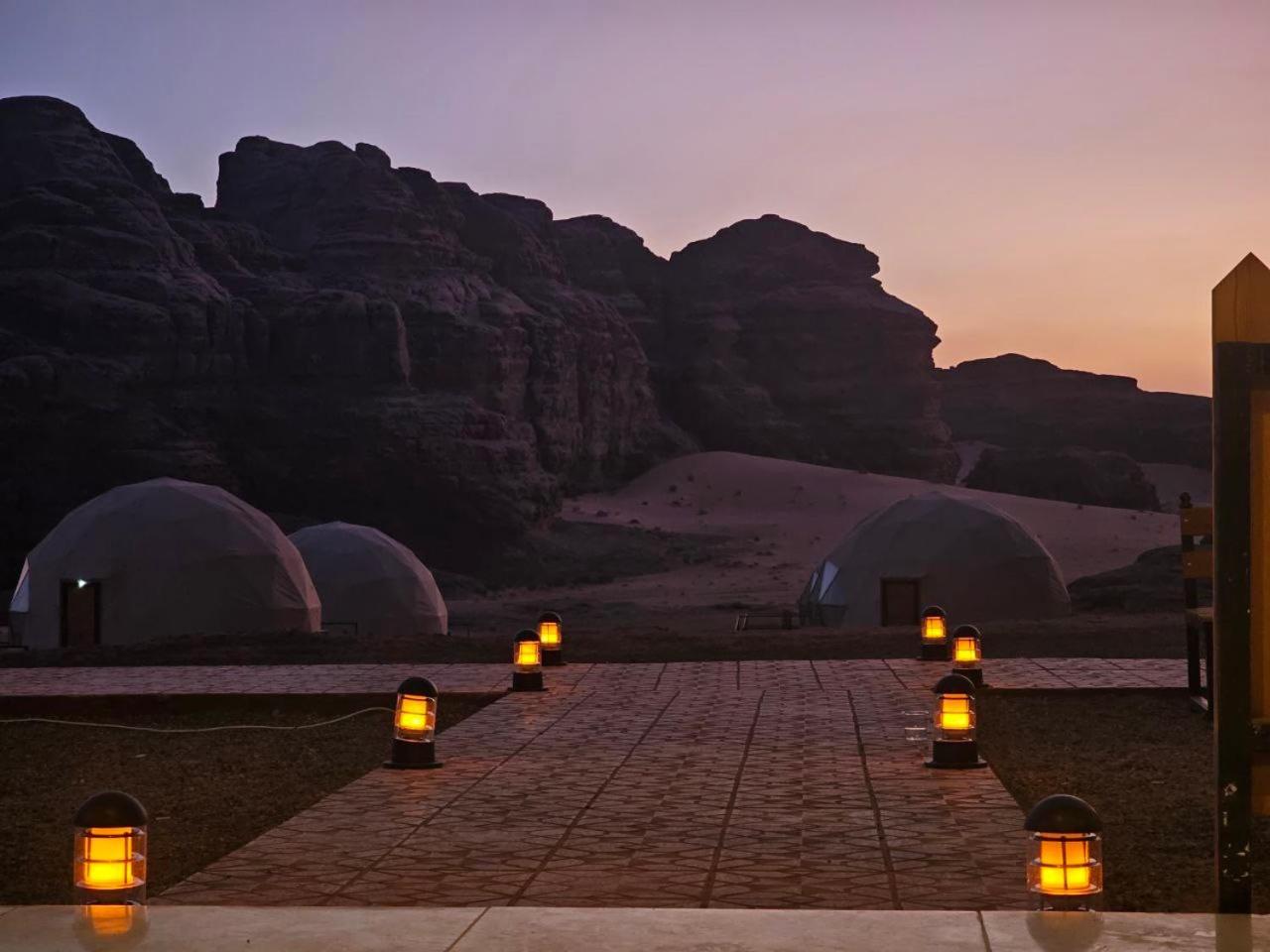 Rum Victoria Luxury Camp Wadi Rum Buitenkant foto