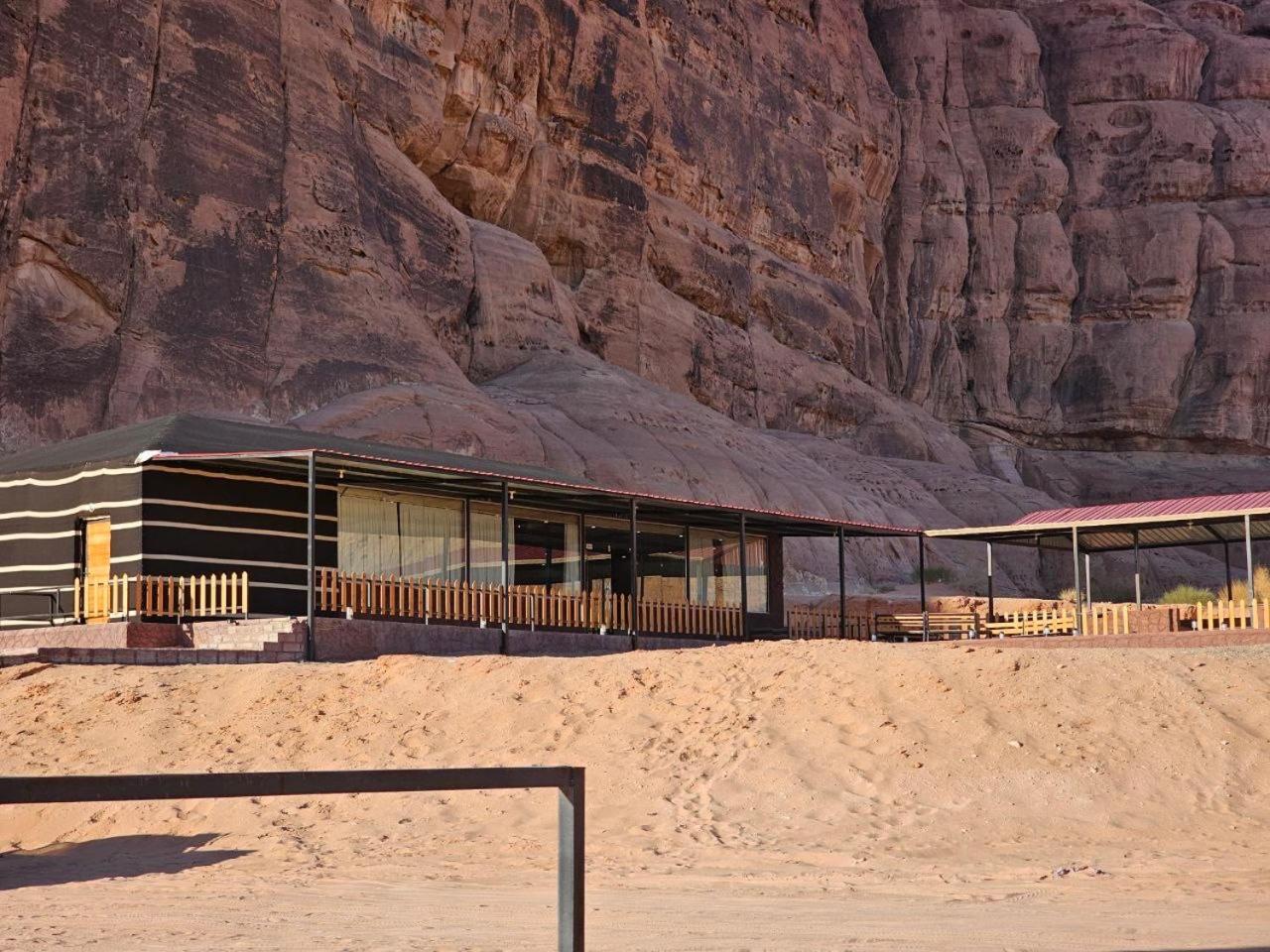 Rum Victoria Luxury Camp Wadi Rum Buitenkant foto