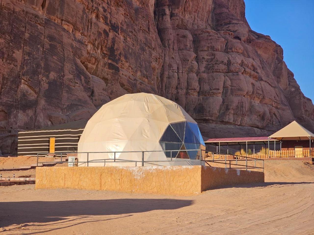 Rum Victoria Luxury Camp Wadi Rum Buitenkant foto