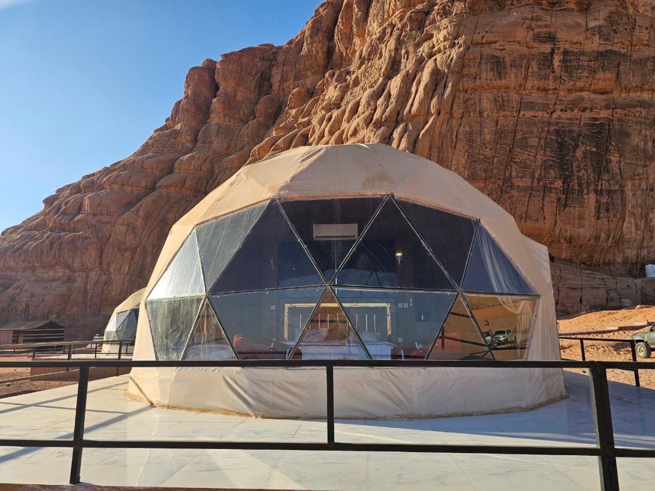 Rum Victoria Luxury Camp Wadi Rum Buitenkant foto